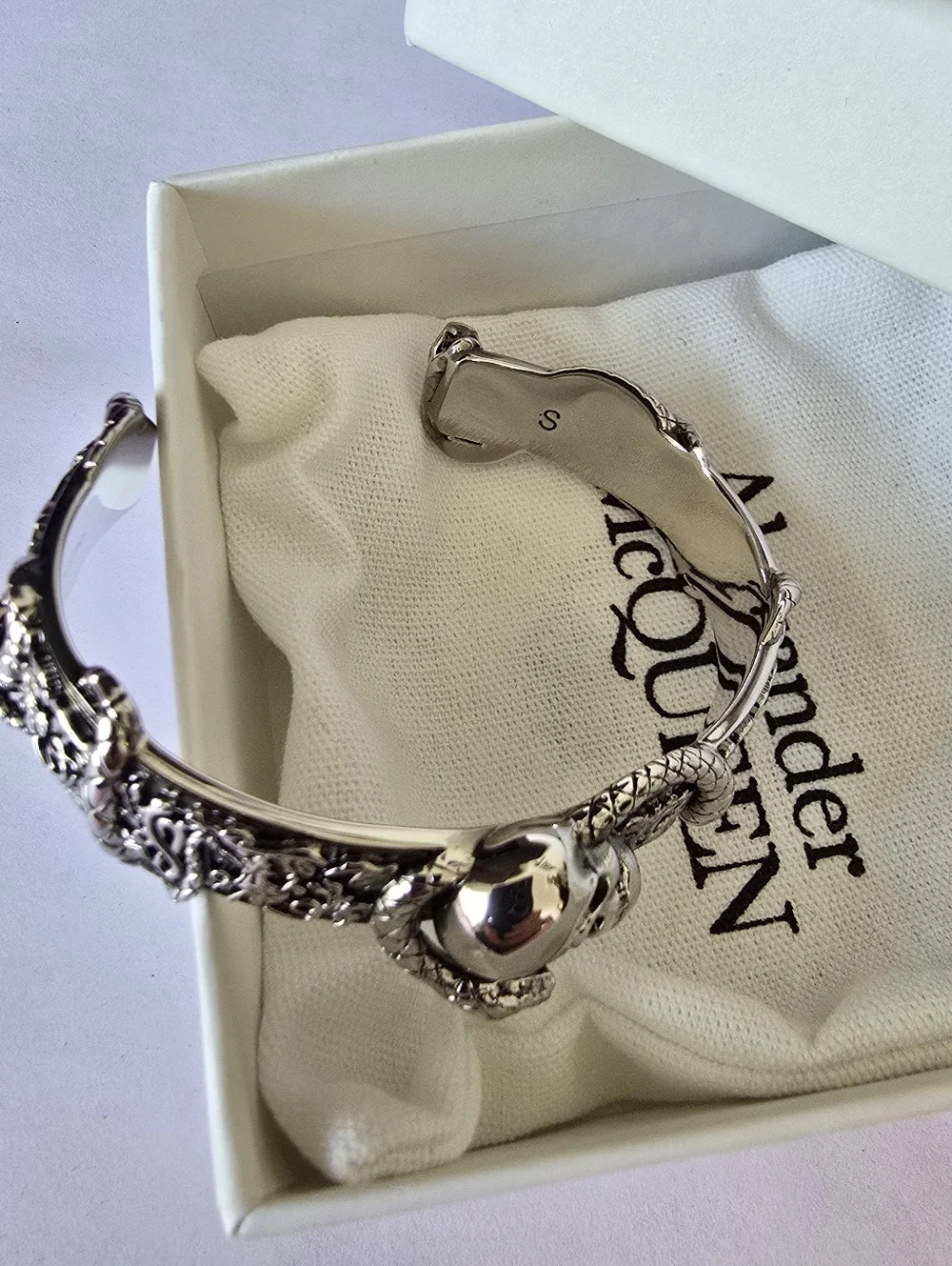 Alexander McQueen Skull and Snake Bracelet 'Antique Silver' - Picture 10 of 12